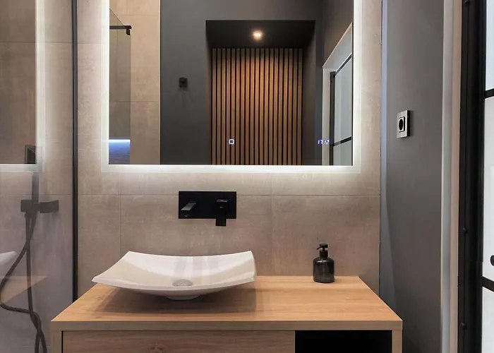 Urban Deluxe Danube Lofts *